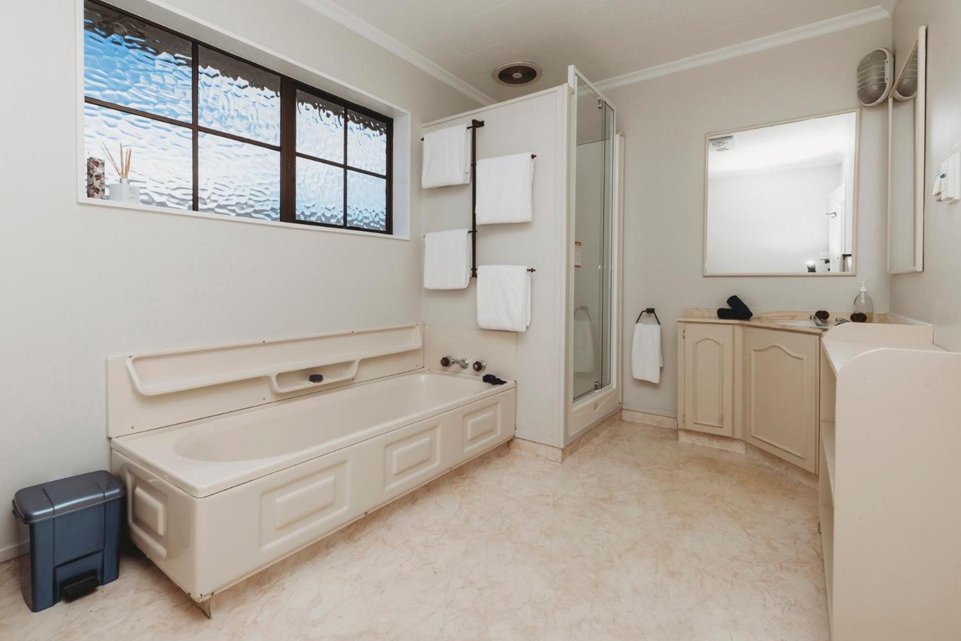 Family Fun - 4Br Home With Swimming Pool And Spa New Plymouth Dış mekan fotoğraf
